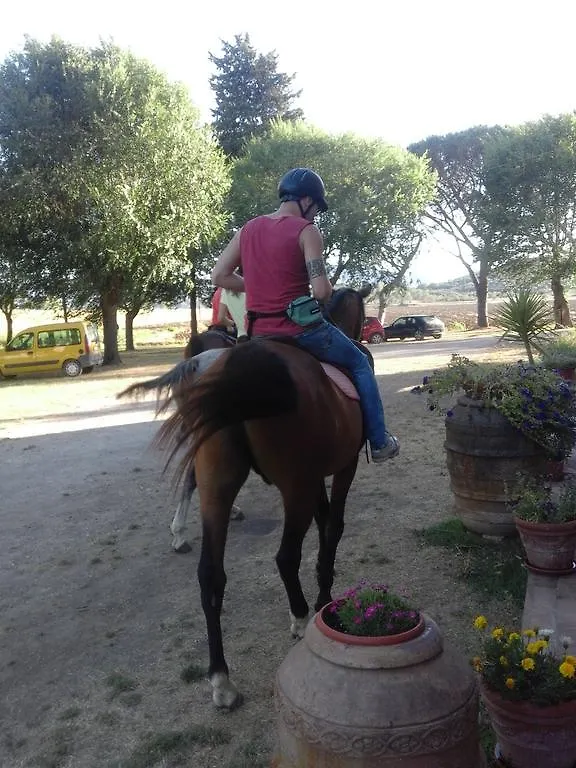 Podere La Concia Giuncarico 0*,